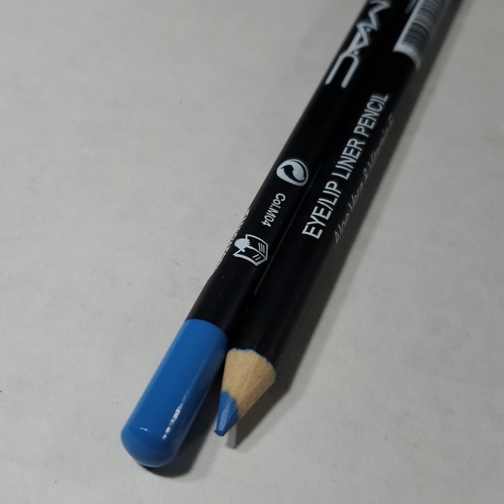MAC Lip Liner